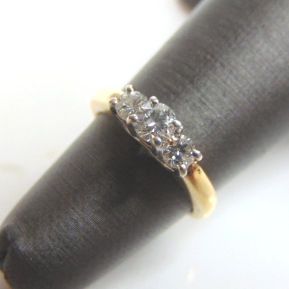 Womens Vintage Estate 14K Yellow Gold Diamond Ring, 3.4g E946